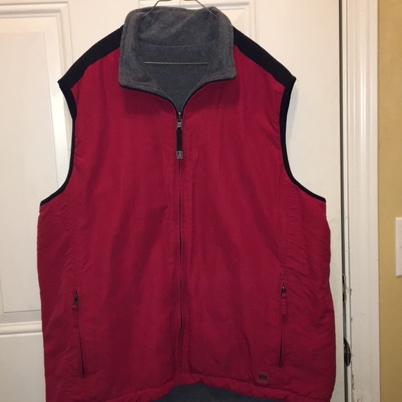 IZod perform X reversible vest - Picture 3 of 6